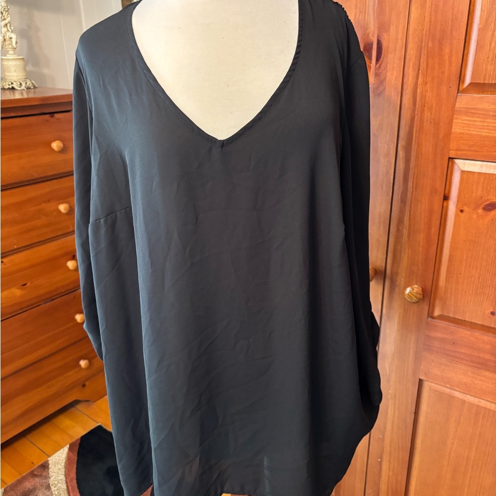 Pure Energy Black Oversized Blouse